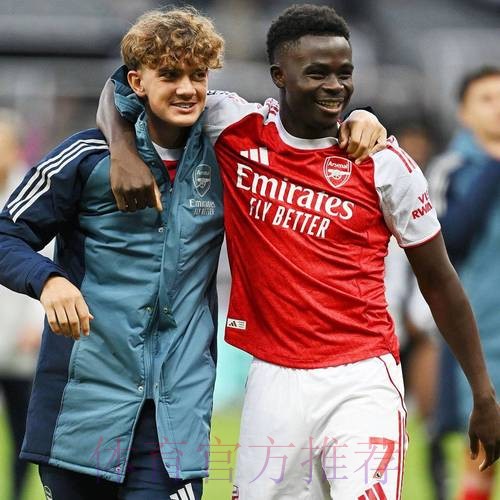 萨卡续约周薪30万英镑成阿森纳顶薪，六名队友周薪超20万